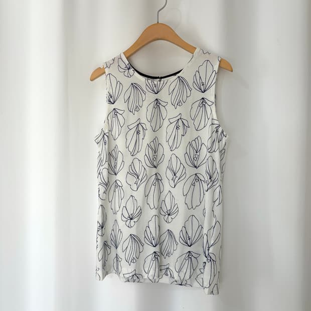 pallas palace sleeveless 