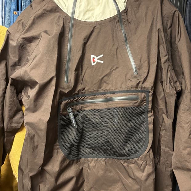 디스트릭트비전 바람막이 라지사이즈 판매합니다!!