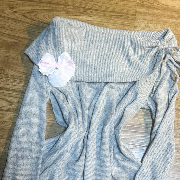 빈티지 쿠키앤크림 오프숄더 티셔츠 핀터깔 히메갸루 라떼 로걀 핀터깔