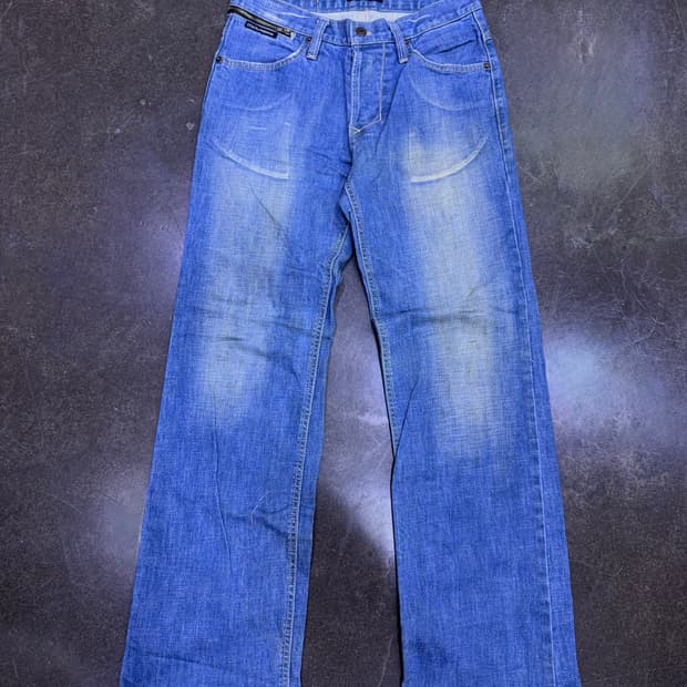 돌체앤가바나 지퍼 포인트 빈티지 워싱 스트레이트핏 데님팬츠 48