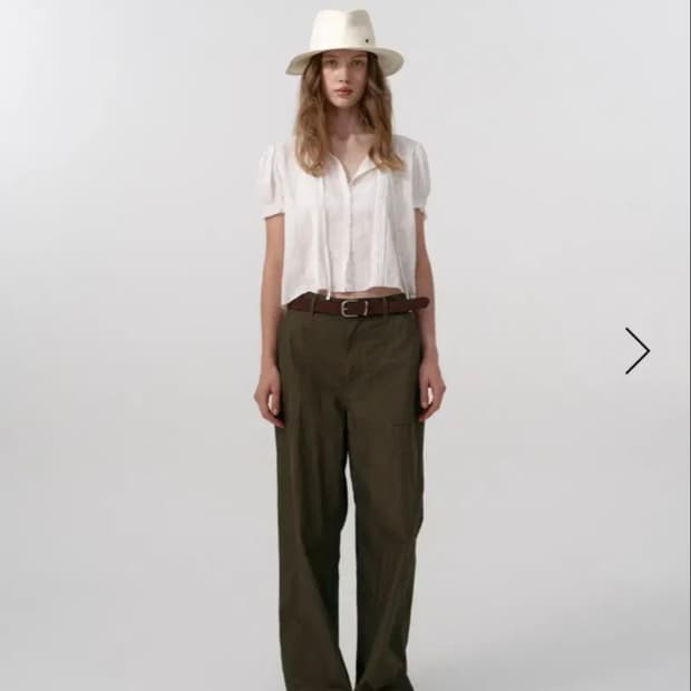 더바넷 블라우스 Arin Lace Puff Blouse