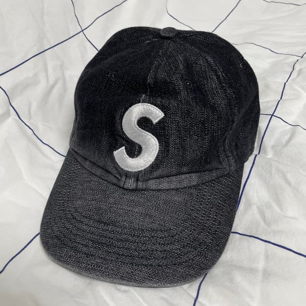 슈프림 코듀라 S로고 캡 6패널 블랙