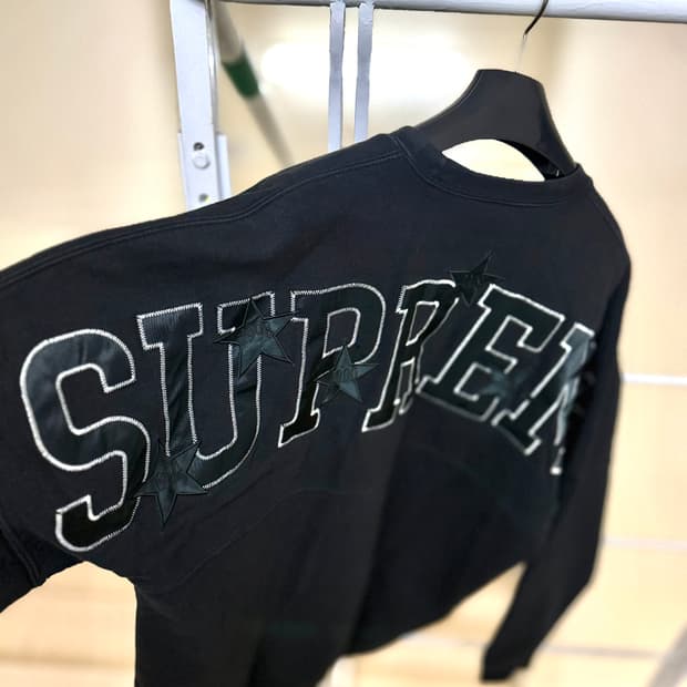 슈프림 [민트급.정품] 스타 맨투맨 (시세 40만) L(105)