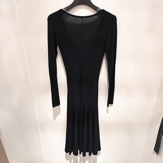 (정품/새상품) KHAITE 케이트 블랙 버진울 스쿱 백 니트 드레스