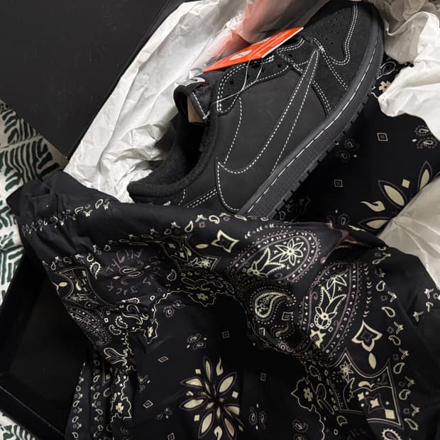 나이키 스캇 블랙팬덤 260