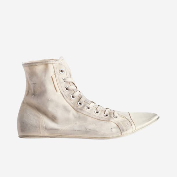 [43] 발렌시아가 울트라 플랫 화이트 