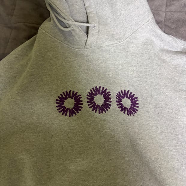 999휴머니티 후드티 3