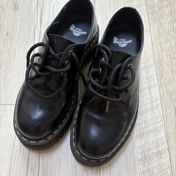 닥터마틴 1461 3홀 쿼드 240