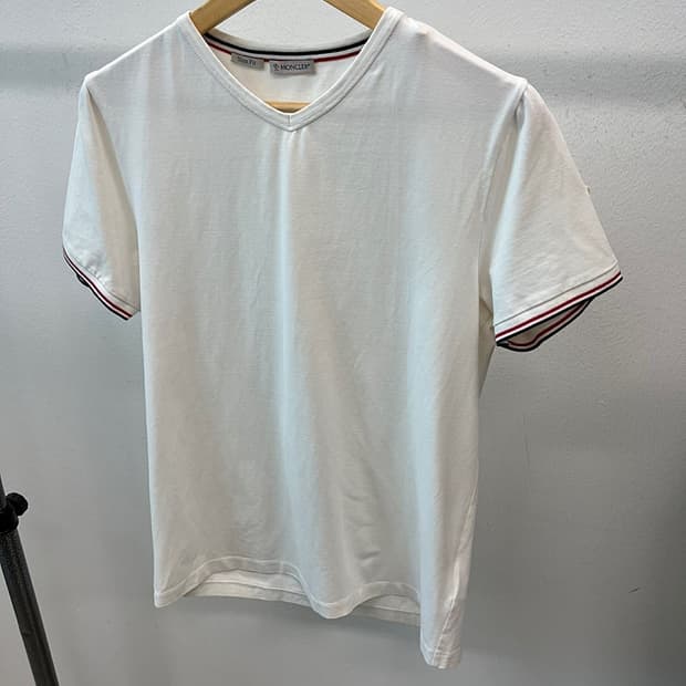 95-100) 몽클레어 20ss 배색 반팔티 