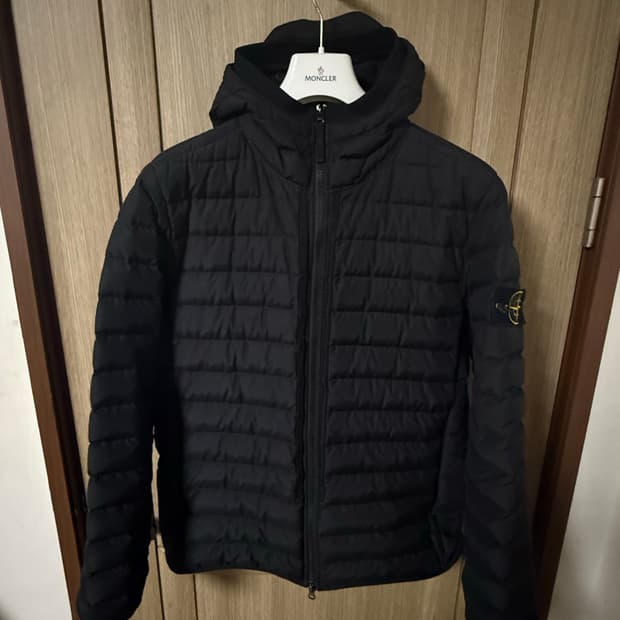 스톤아일랜드 21FW 나일론텔라 패딩 블랙 L