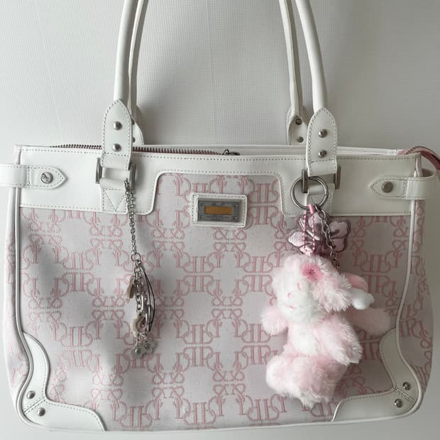 (교환) 핑키앤다이안 흰핑 오블리크 챰 숄더백 히메갸루 핀터깔 핀터