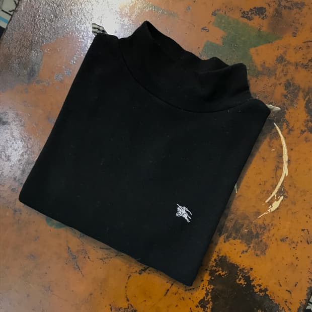 버버리 블랙 하프터틀넥 롱 슬리브 니트 여성 55 사이즈