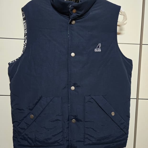 캉골 네이비 리버시블 다운조끼패딩