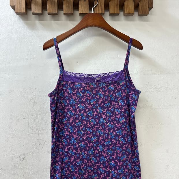 일본빈티지 퍼플 잔꽃 패턴 레이스 트리밍 슬리브리스 탑