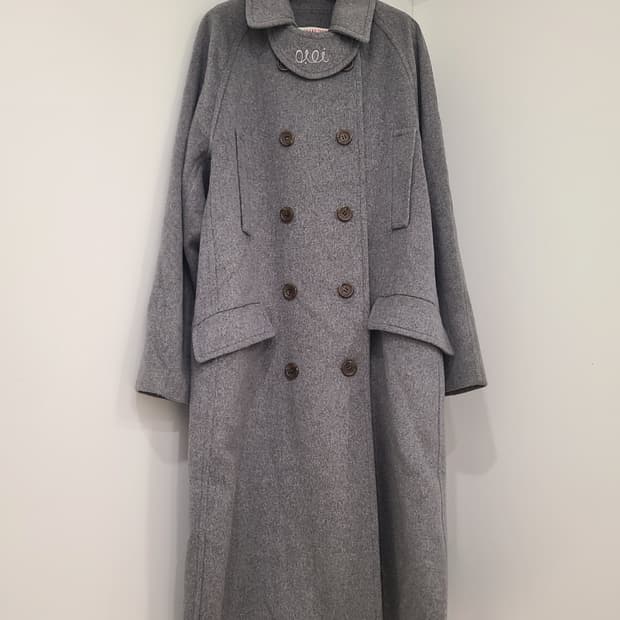 오아이오아이 그레이 롱코트