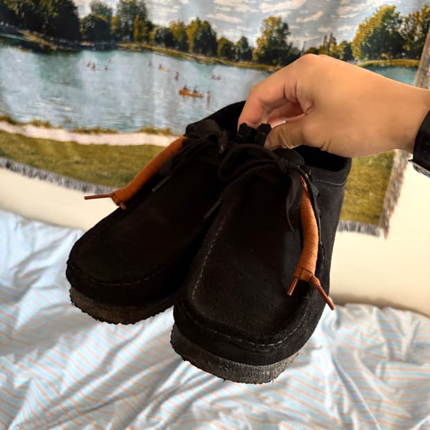 클락스 왈라비 스웨이드 블랙 285