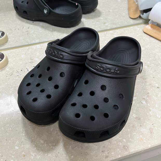 크록스 블랙 270