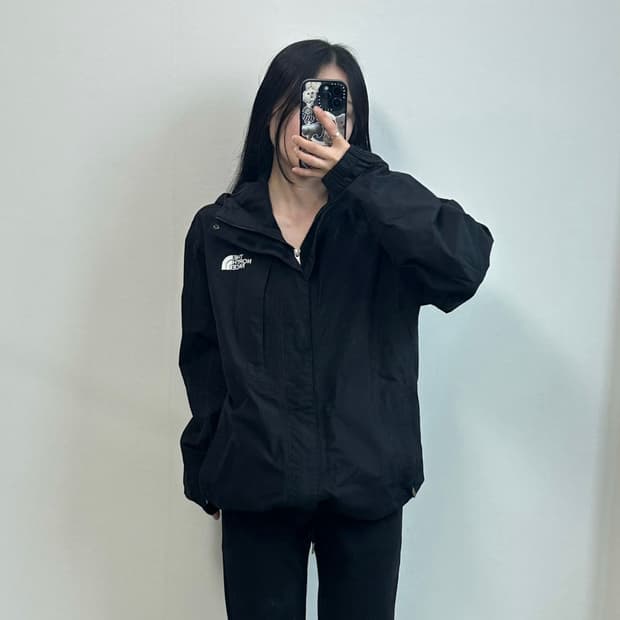 노스페이스 자수로고 블랙 윈드 바람막이 자켓