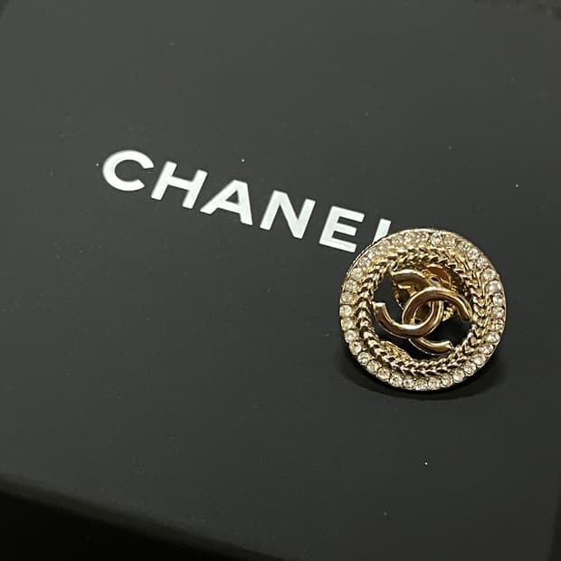 샤넬 정품 업사이클링 cc 큐빅 미니브로치