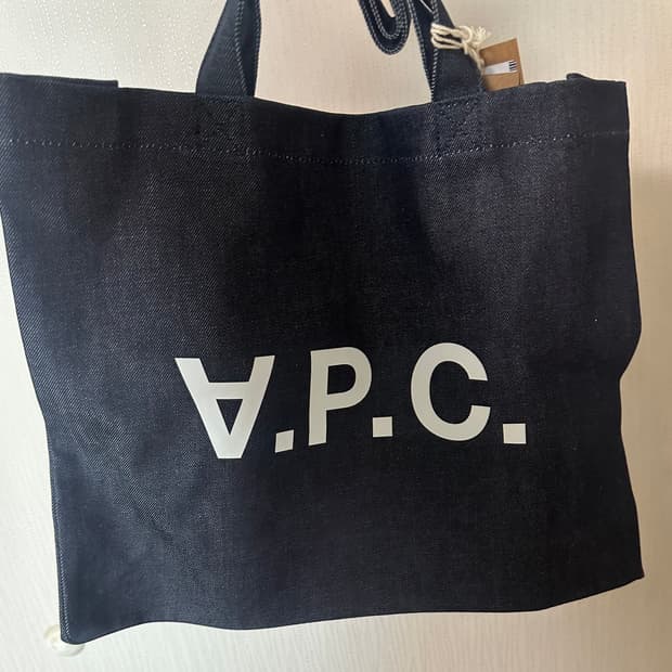 A.P.C. 아페쎄 데님 토트백 미개봉 새상품