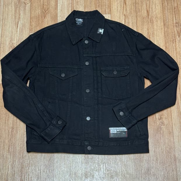 GU X 미하라야스히로(Mihara Yasuhiro) 트래커 자켓