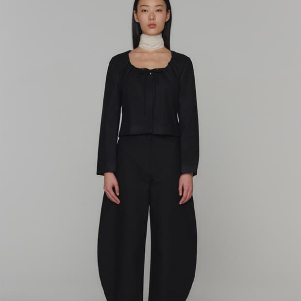 아모멘토 24ss curved leg pants