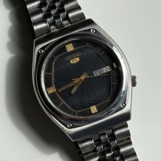 90s Seiko5 Automatic Vintage Metal Watch