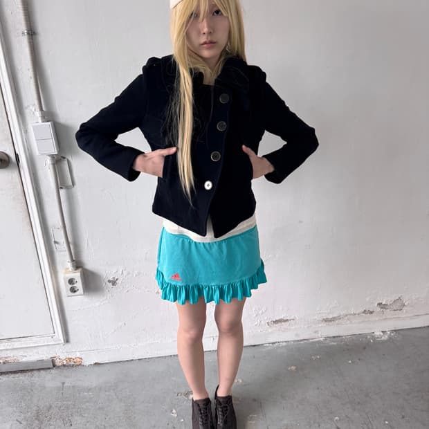 big button collar coat