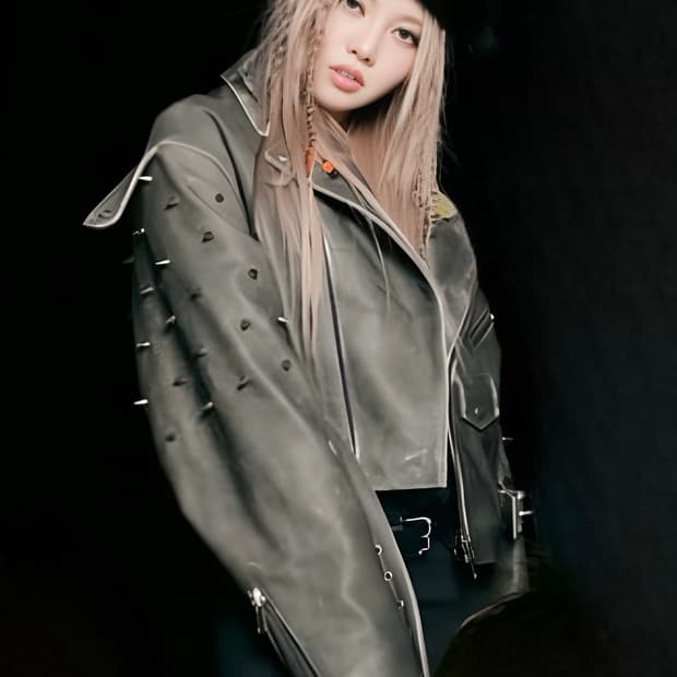 베일리가 입은 LIBERAL YOUTH MINISTRY 스터드양가죽자켓