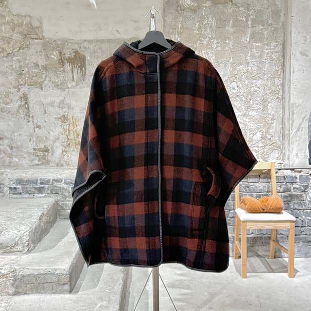 코치 쉽 레더 트리밍 체크 울 후디 케이프