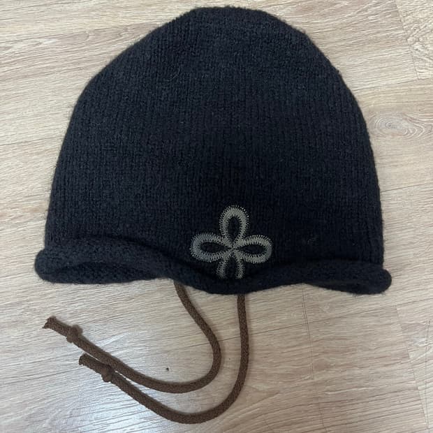 써저리 팝업 한정 익스클루시브 비니