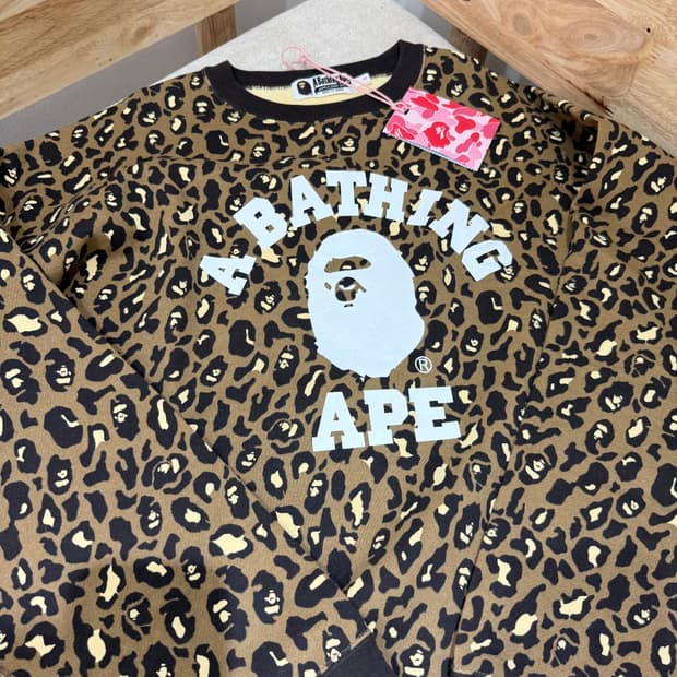 베이프 레오파드 호피 맨투맨