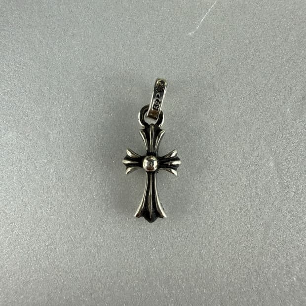 크롬하츠 베이비팻 크로스참