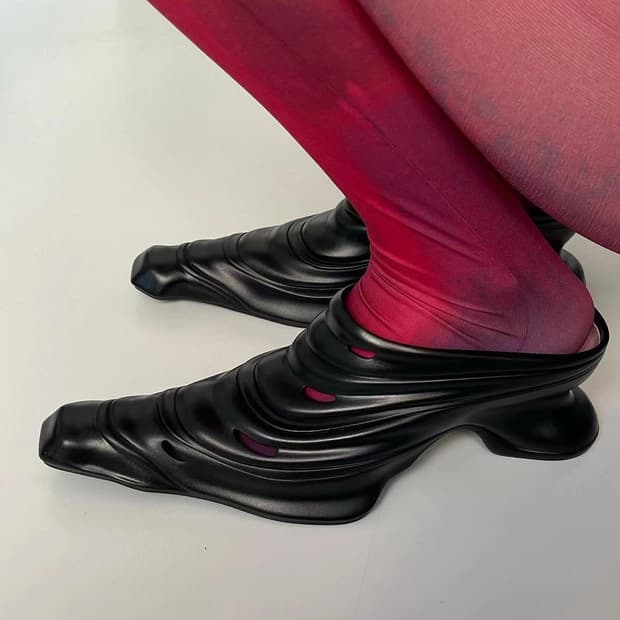 BHIVE magma low-heeled mule (245)
