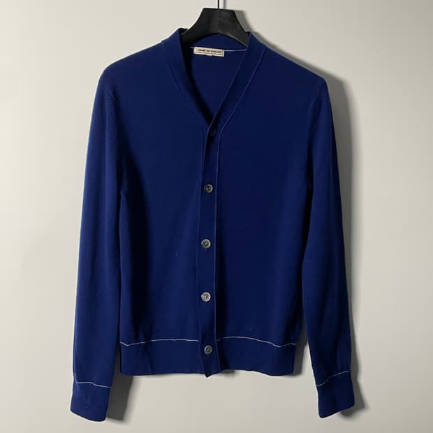 꼼데가르송 스티치 디테일 가디건 (on.624) 