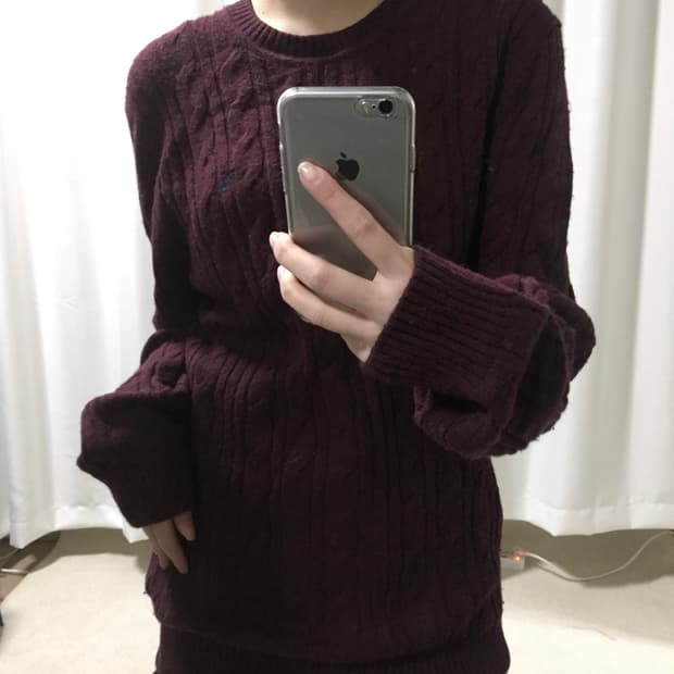 아베크롬비 버건디 꽈배기 니트