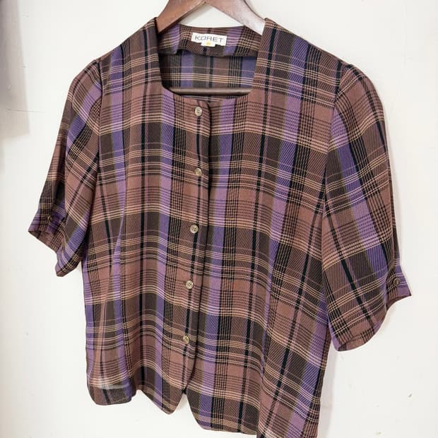 Square neck check blouse