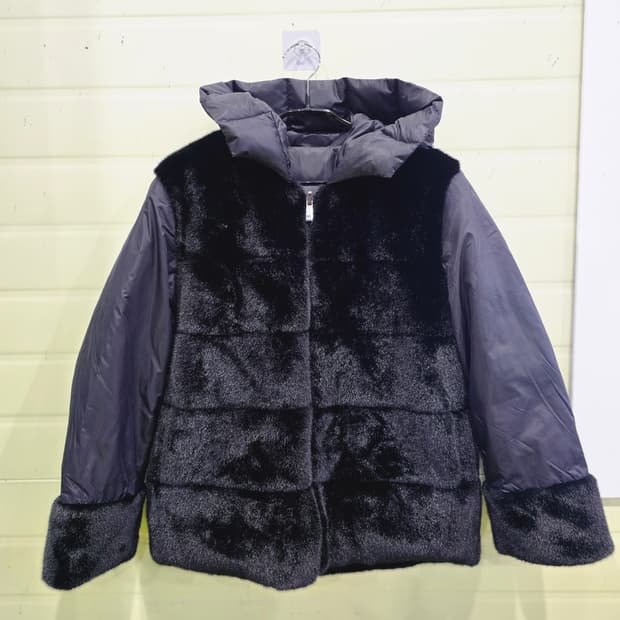 블랙 퍼 후드 패딩 점퍼