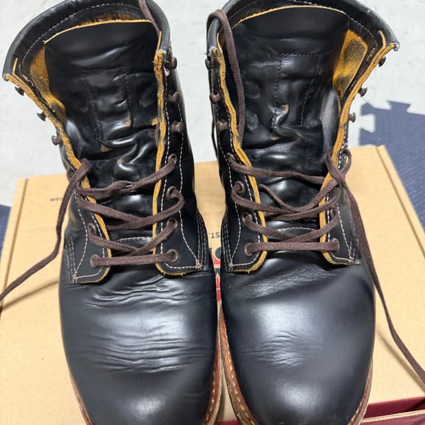 레드윙 벡맨9060 270사이즈 판매합니다.