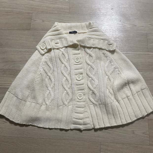 아이보리 케이블 니트 숄 케이프  