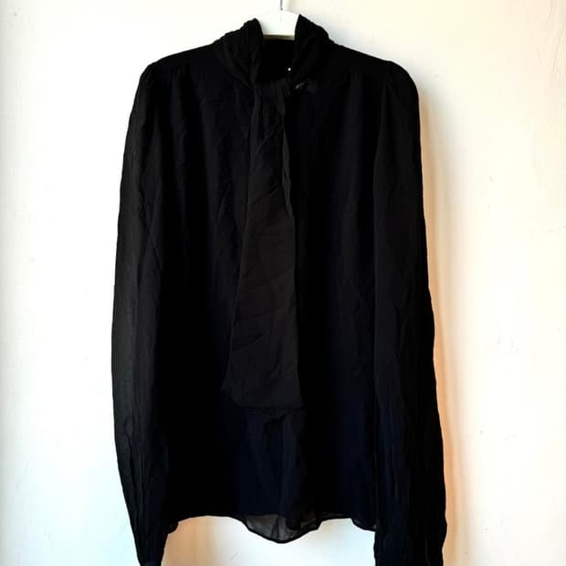 생로랑 타이 블라우스