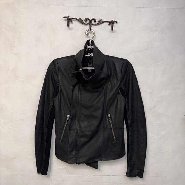 Back goat skin draped high neck jacket 