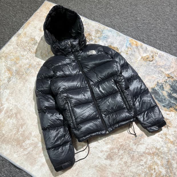 노스페이스 유광 후드패딩 자켓
