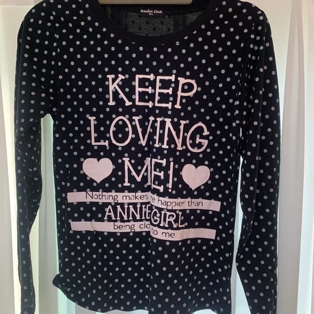 땡땡이 도트 롱슬리브