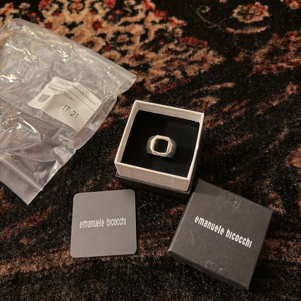 정품 엠마누엘레비꼬끼 오닉스은반지 