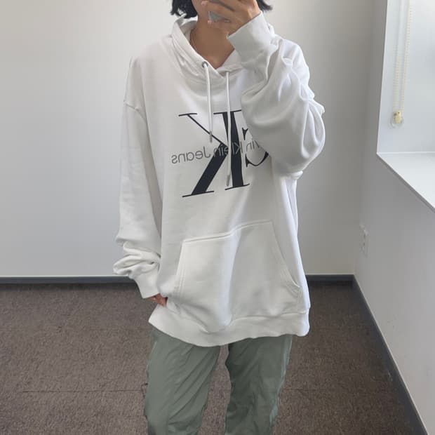 Calvin Klein 켈빈클라인 화이트 후드티