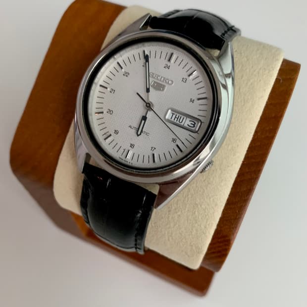 세이코 Seiko 5 로드 쿼츠