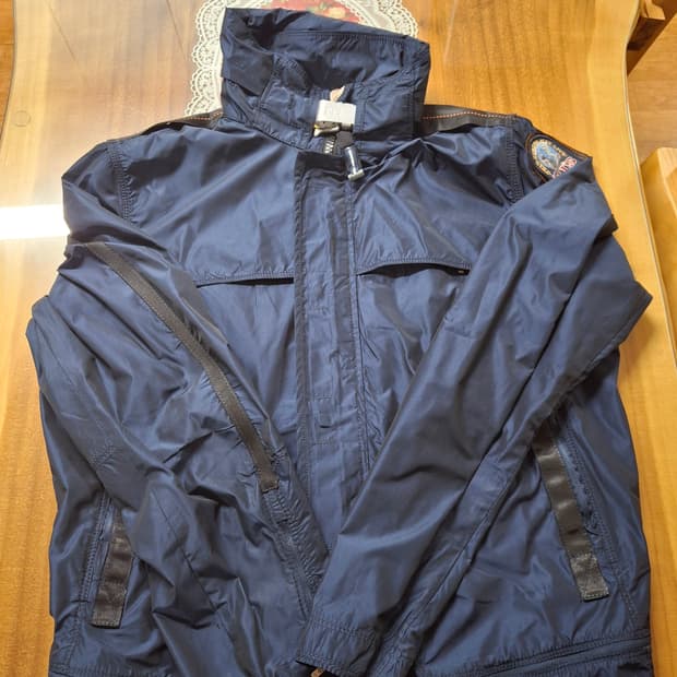 파라점퍼스 바람막이 L사이즈 판매합니다!