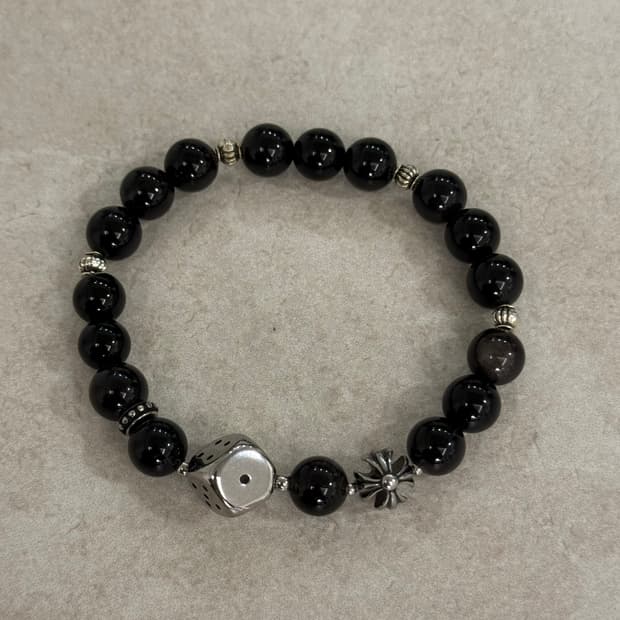 화이트 오닉스 크롬 다이스 포인트 팔찌