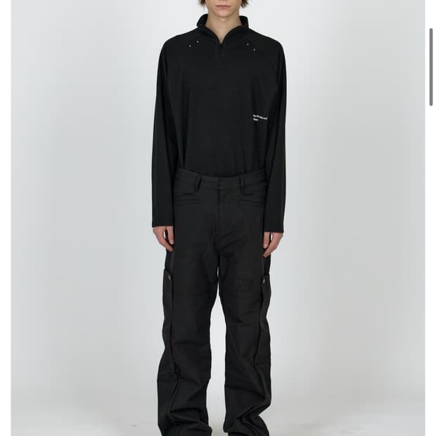 플라스틱프로덕트MPa MULTI PANEL CARGO 바지 구해요ㅠㅠㅠ